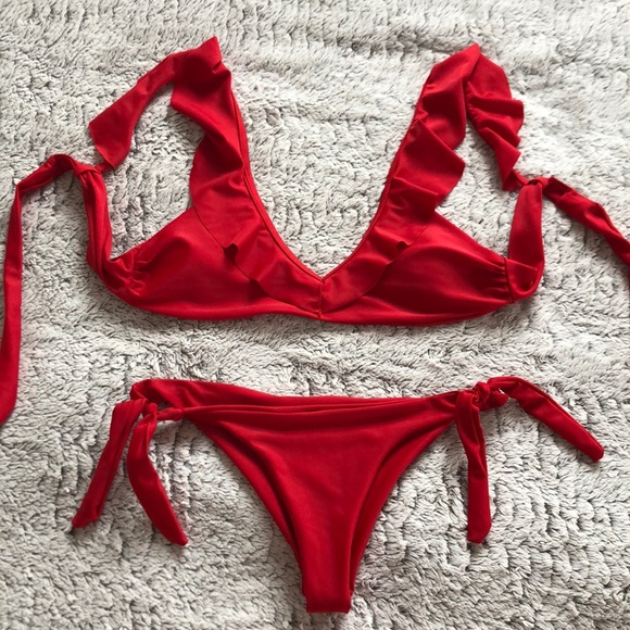 Other - Red Bikini 👙 set ruffles swimsuit